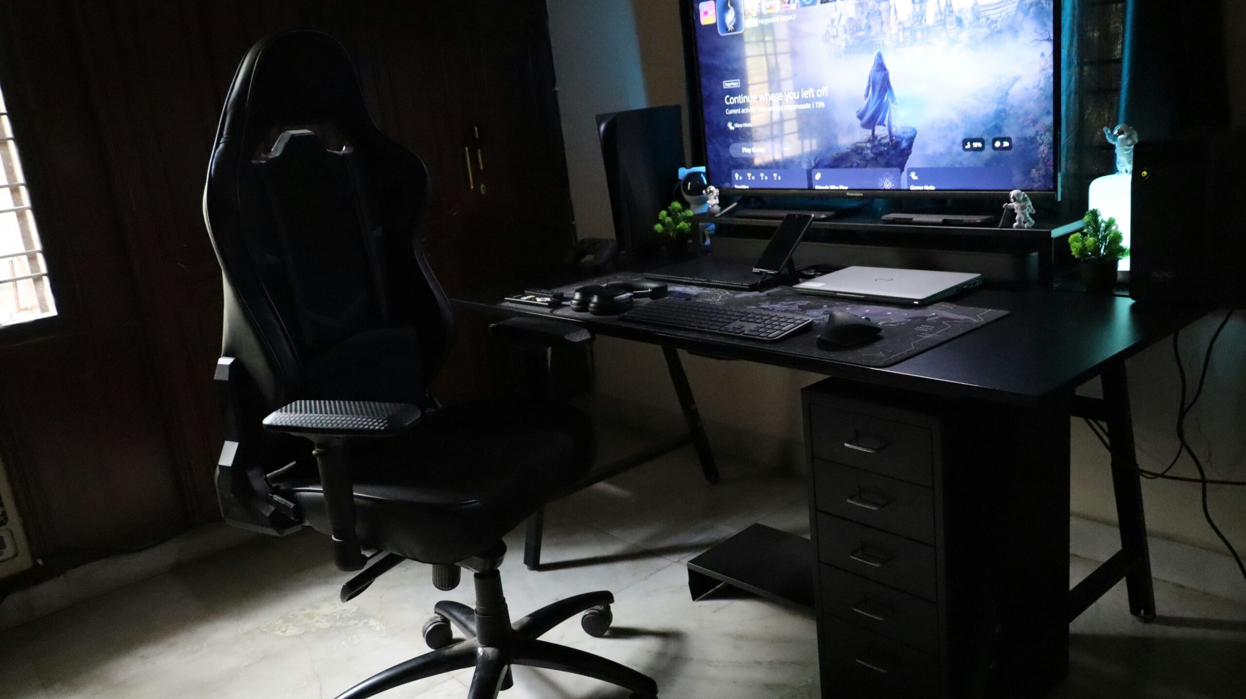 Casaottima 48 Inch Gaming Desk Review: The Best Desk to Display Your Collectibles?